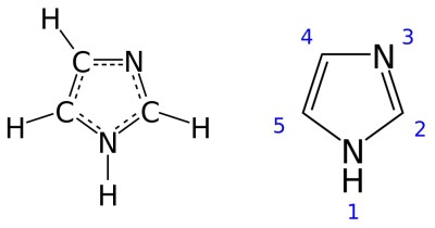 Imidazole. À esquerda, a estrutura de ressonância; à direita, uma das formas tautoméricas